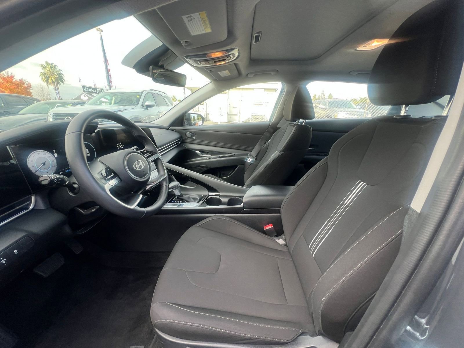 Thumbnail: 2025 Hyundai Elantra - 27