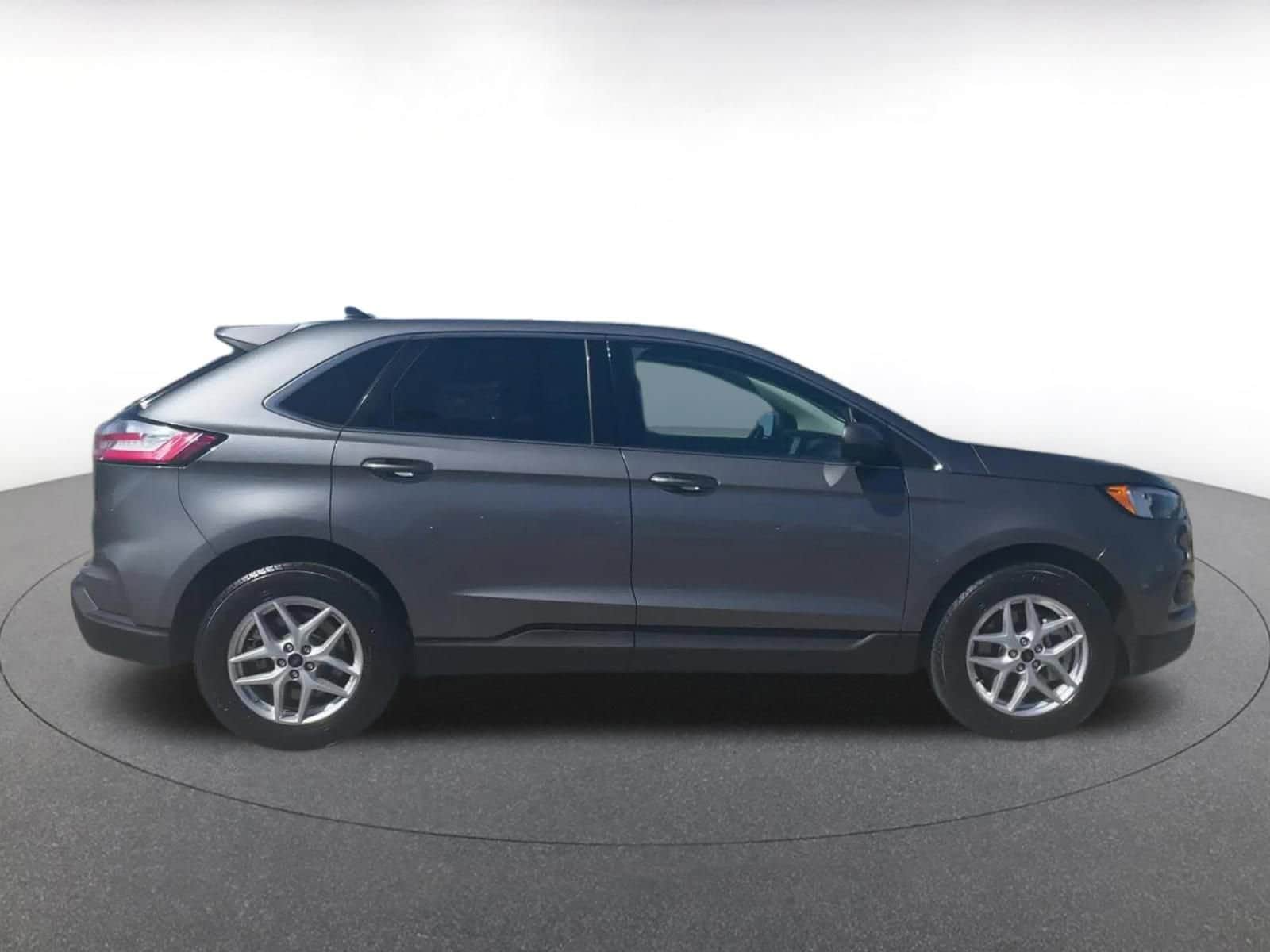 Thumbnail: 2024 Ford Edge - 16