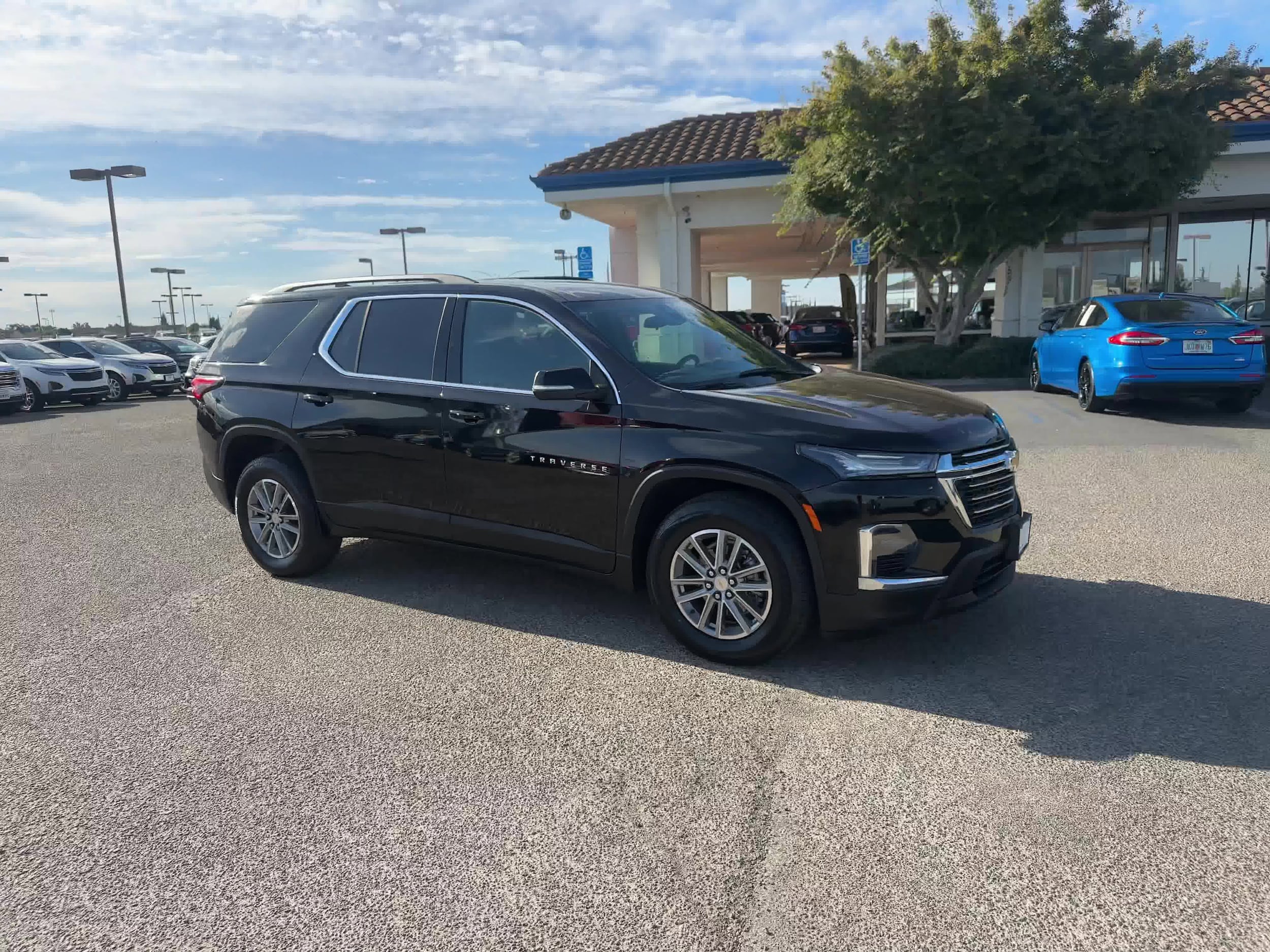 2023 Chevrolet Traverse LT 6