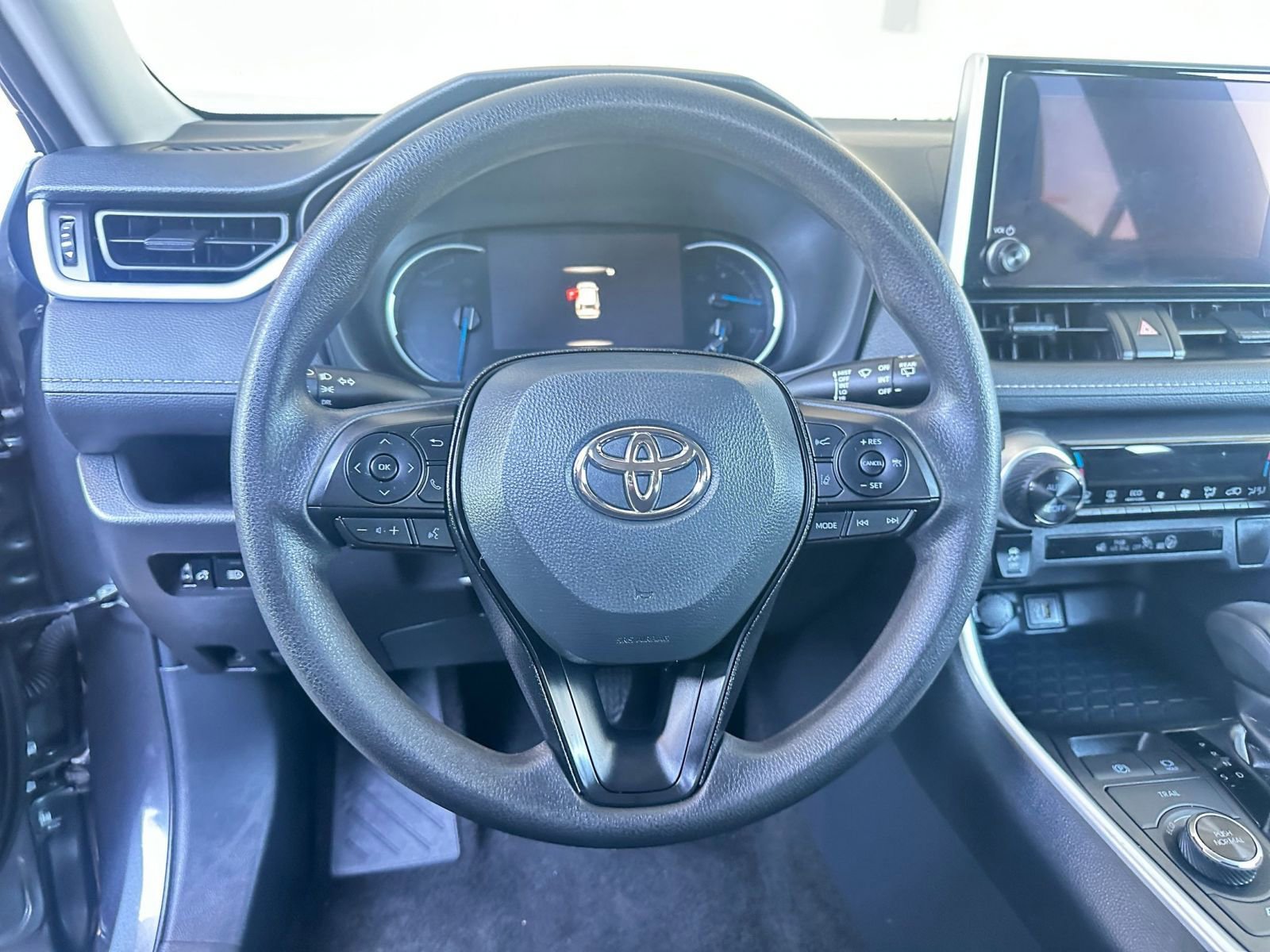 Thumbnail: 2025 Toyota RAV4 - 28