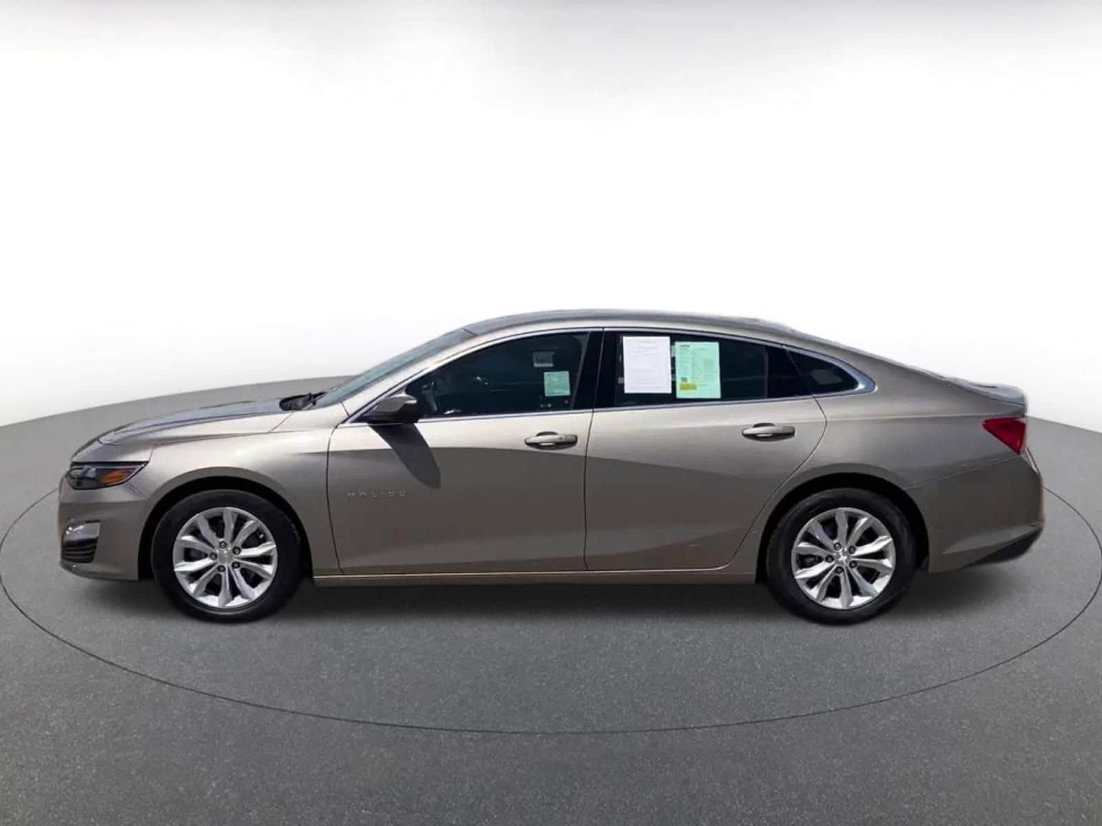 Thumbnail: 2023 Chevrolet Malibu - 9