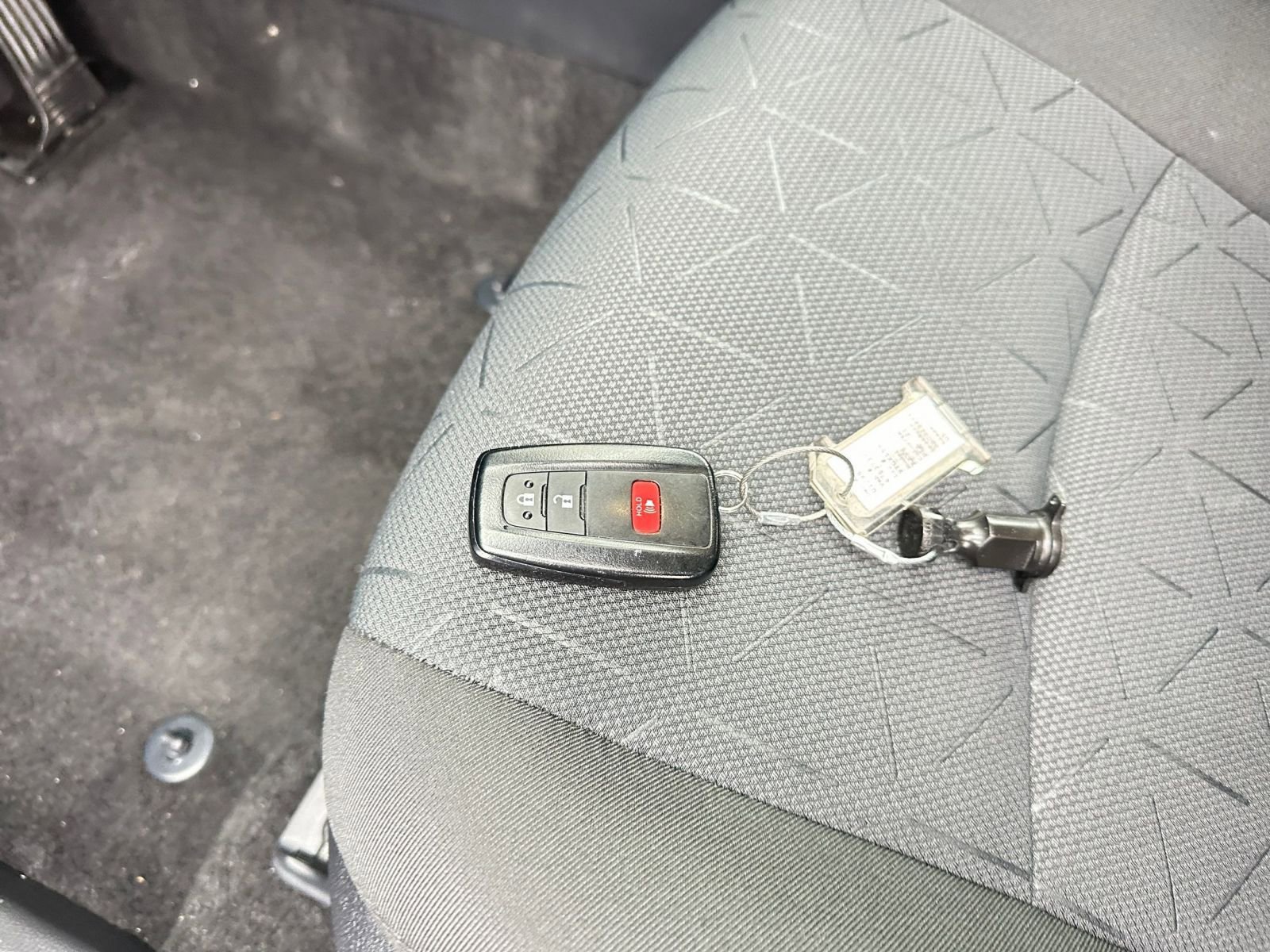 Thumbnail: 2025 Toyota RAV4 - 22