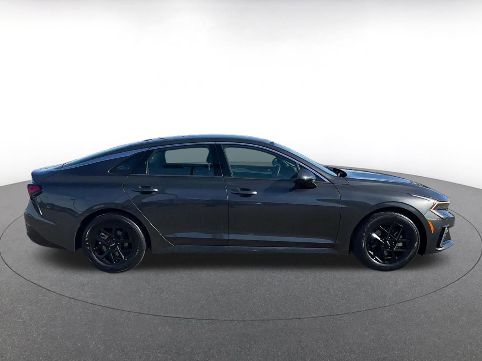 Thumbnail: 2025 Kia K5 - 16