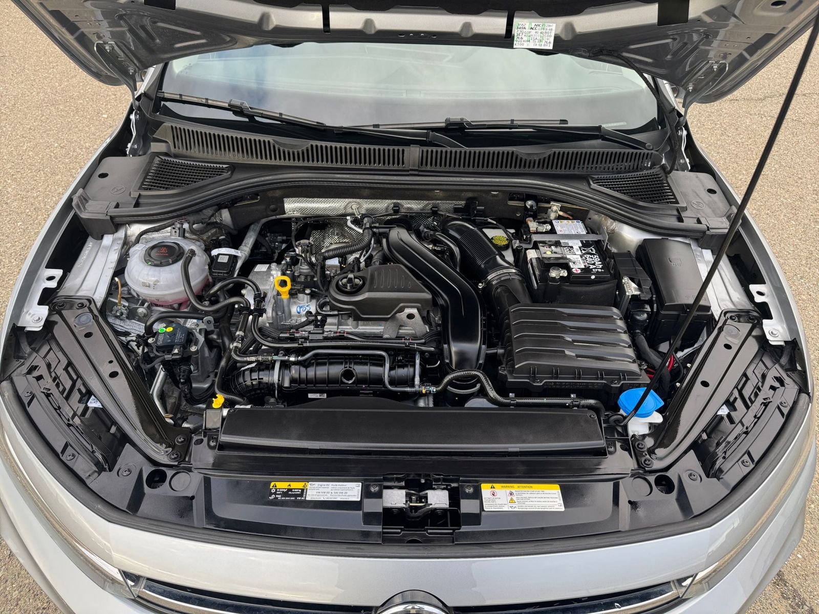 Thumbnail: 2025 Volkswagen Jetta - 32