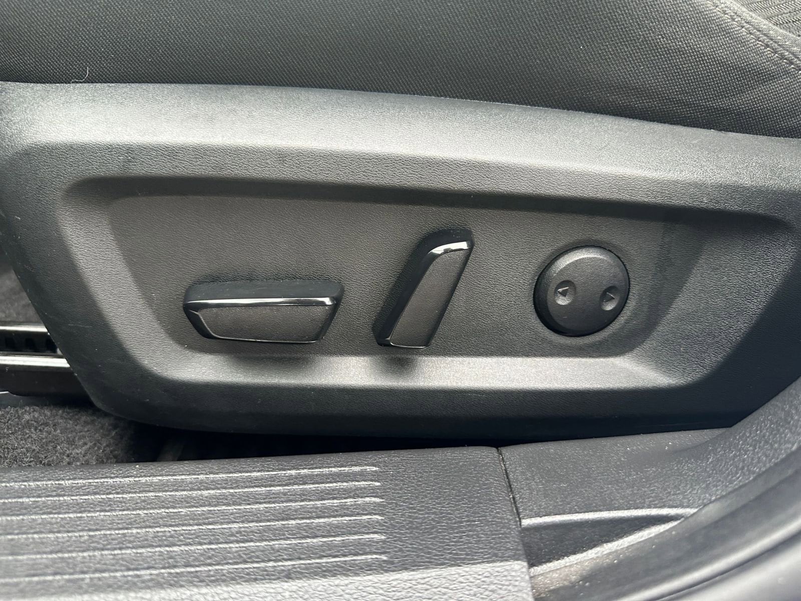 Thumbnail: 2023 Nissan Rogue - 24