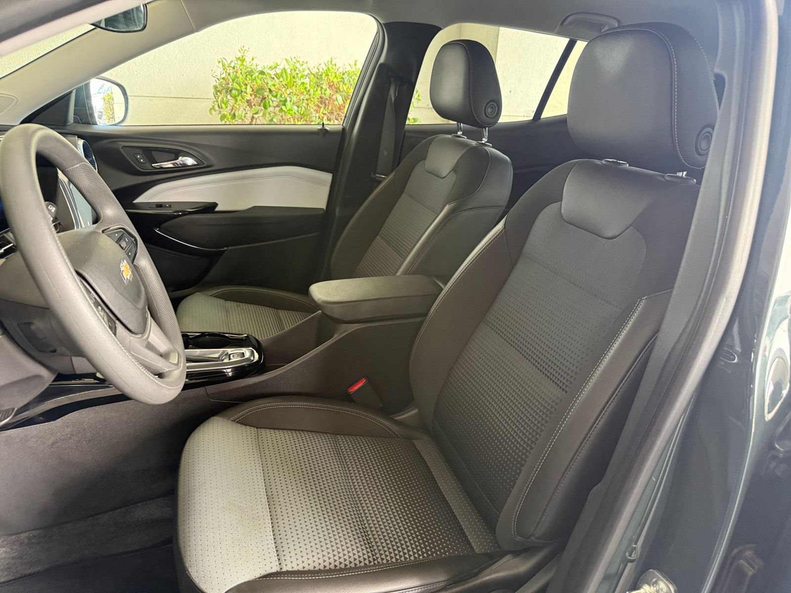 Thumbnail: 2025 Chevrolet Trax - 34