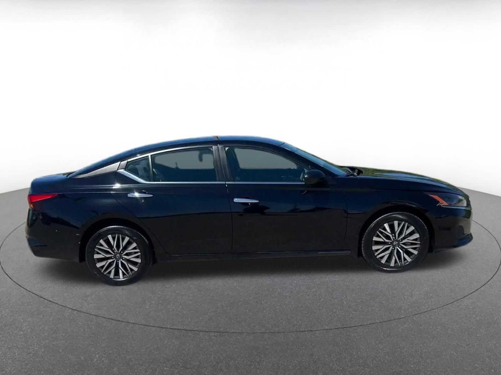 Thumbnail: 2024 Nissan Altima - 16