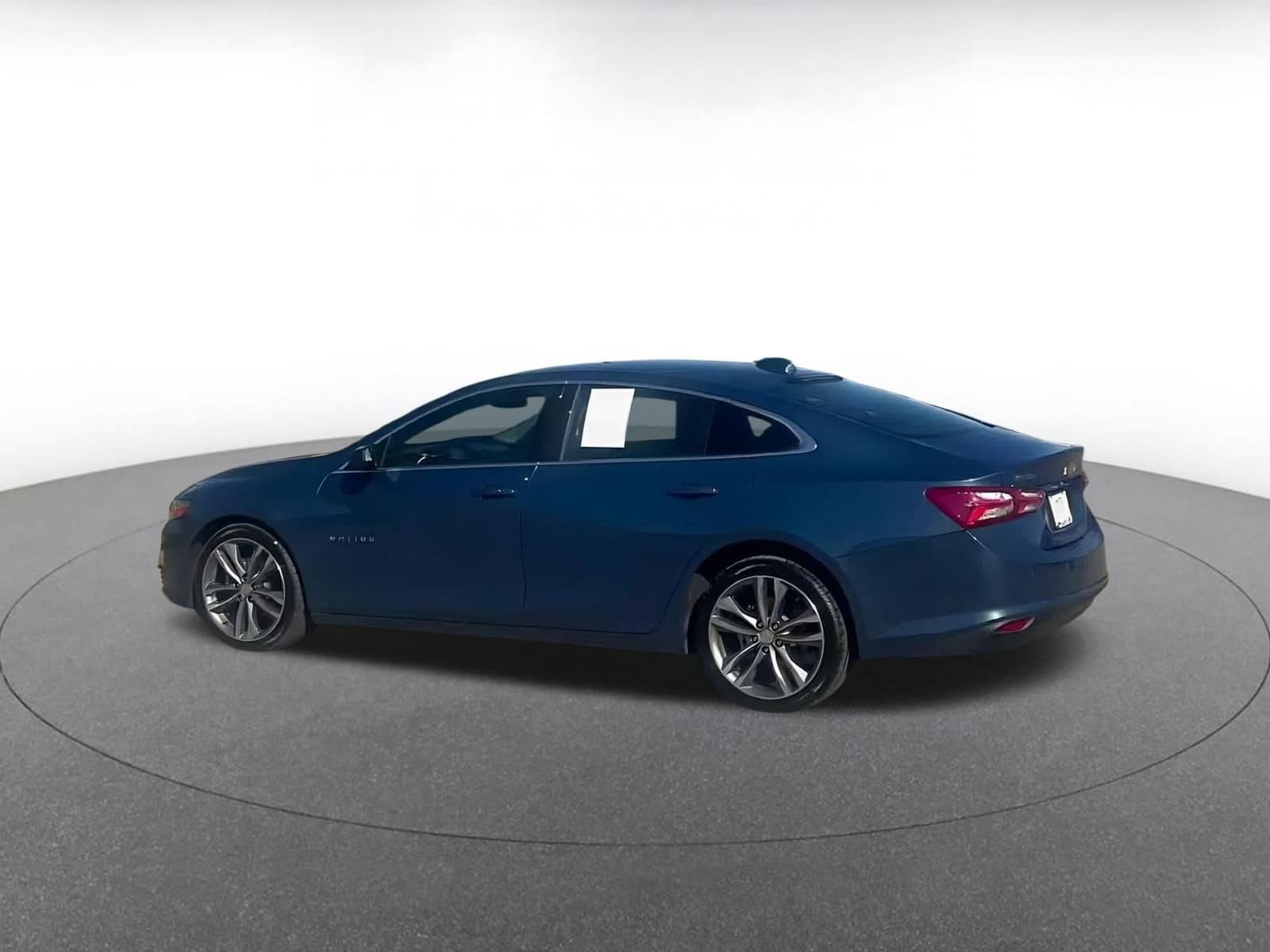 Thumbnail: 2024 Chevrolet Malibu - 12