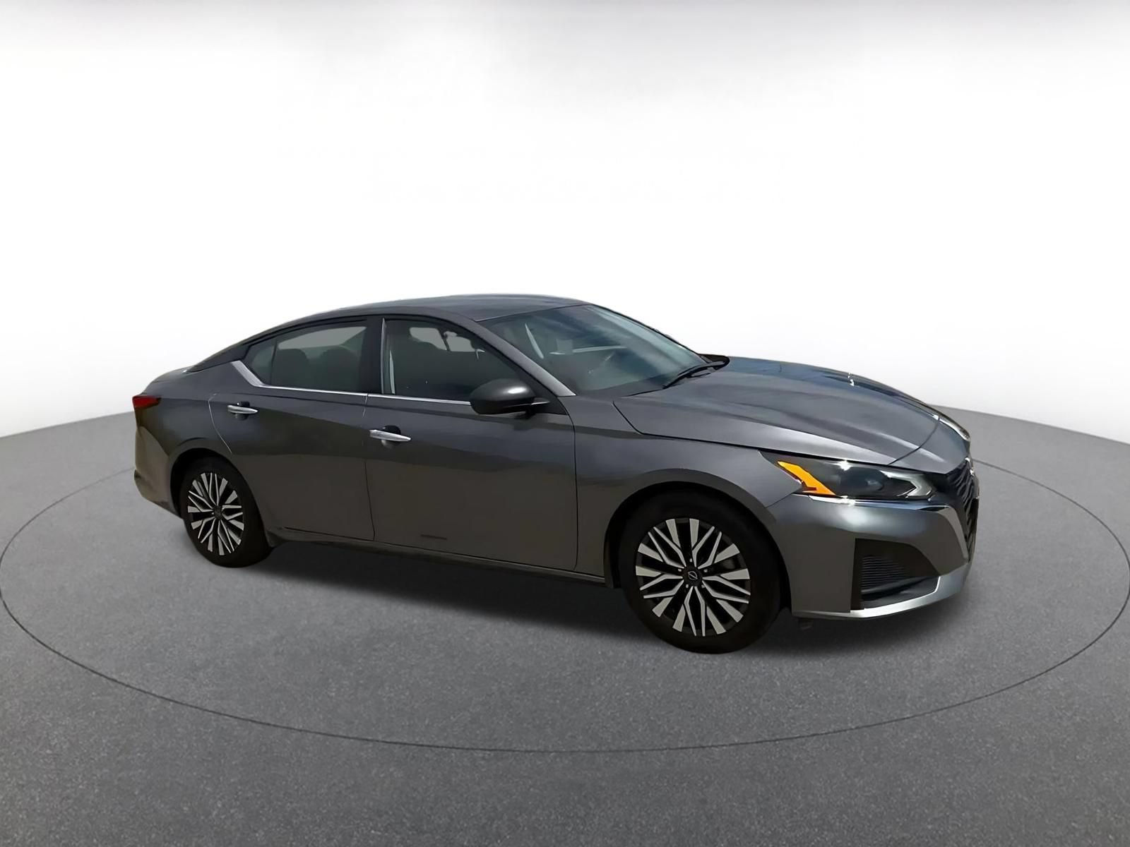 Thumbnail: 2025 Nissan Altima - 2