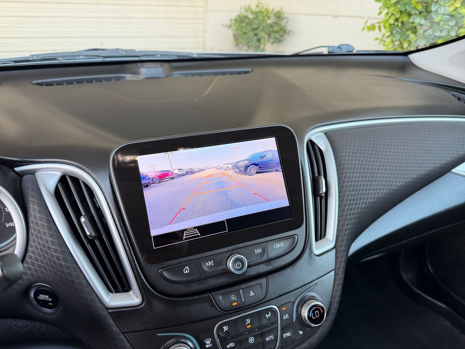 Thumbnail: 2023 Chevrolet Malibu - 24