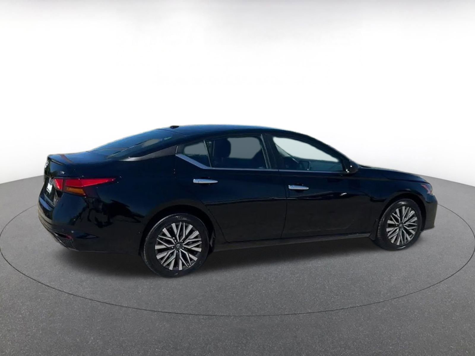 Thumbnail: 2024 Nissan Altima - 15