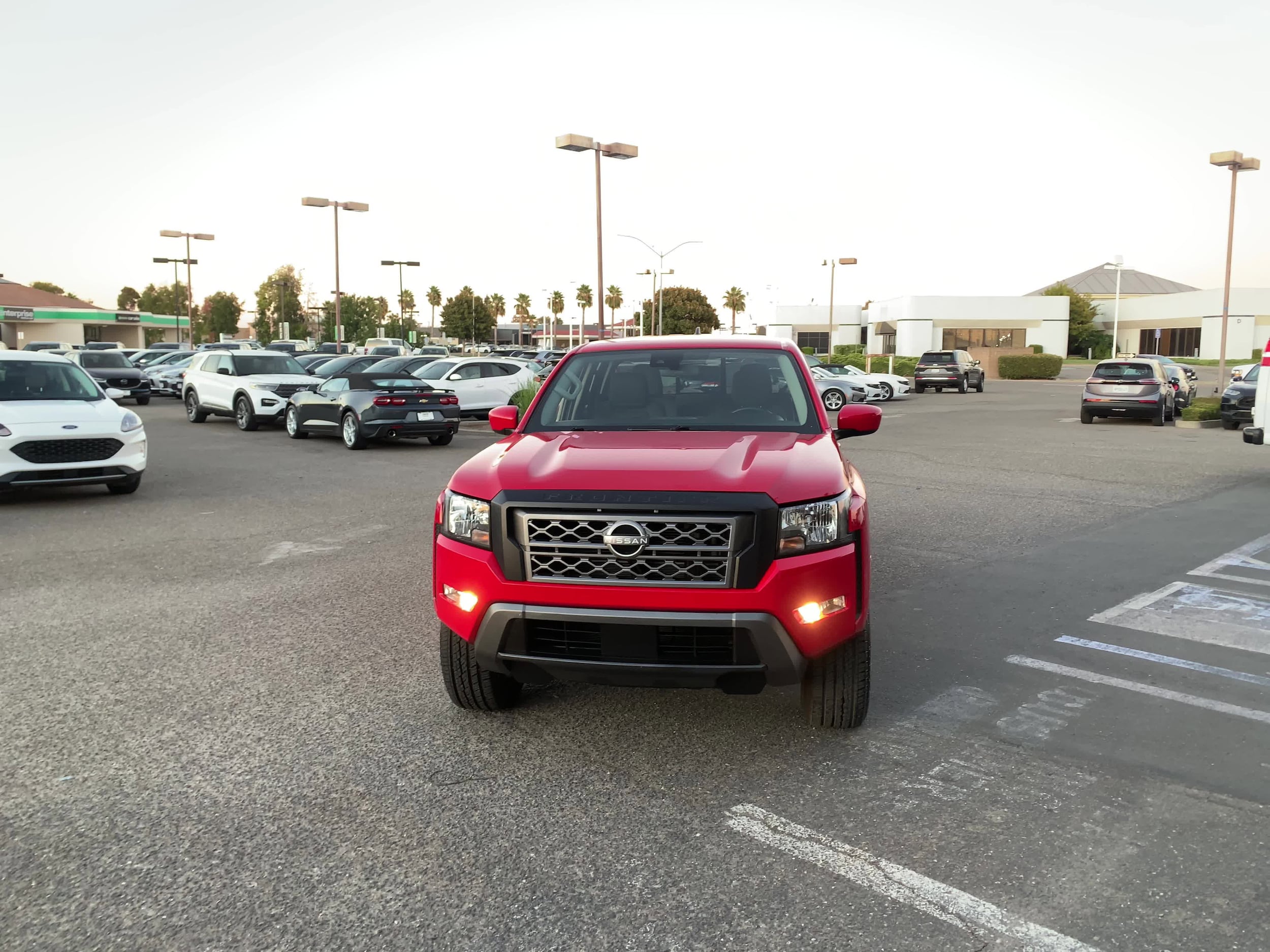 2022 Nissan Frontier SV 8