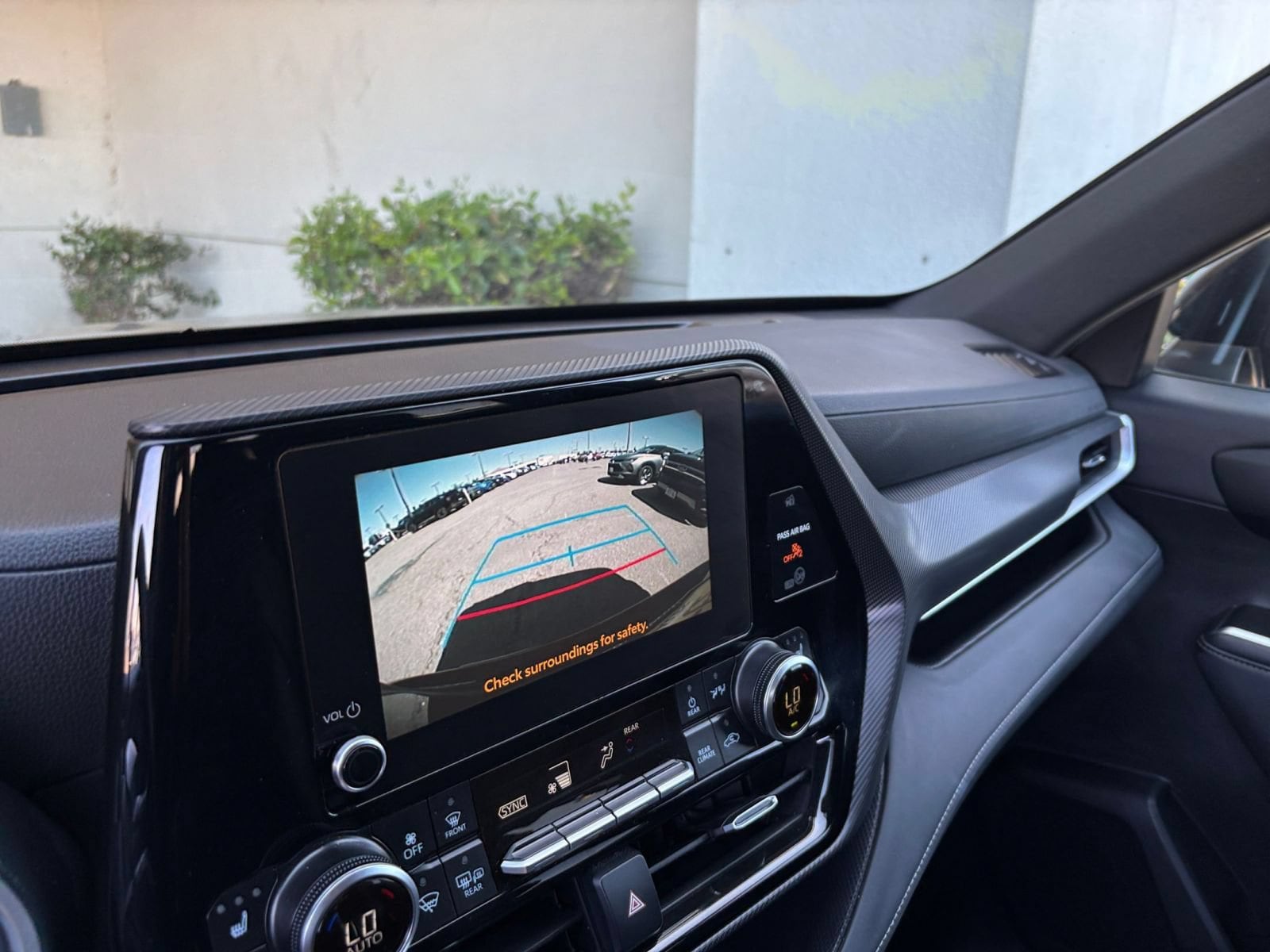 Thumbnail: 2025 Toyota Highlander - 24