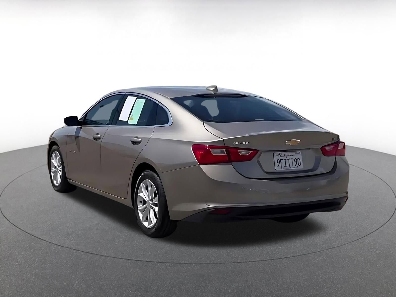 Thumbnail: 2023 Chevrolet Malibu - 11