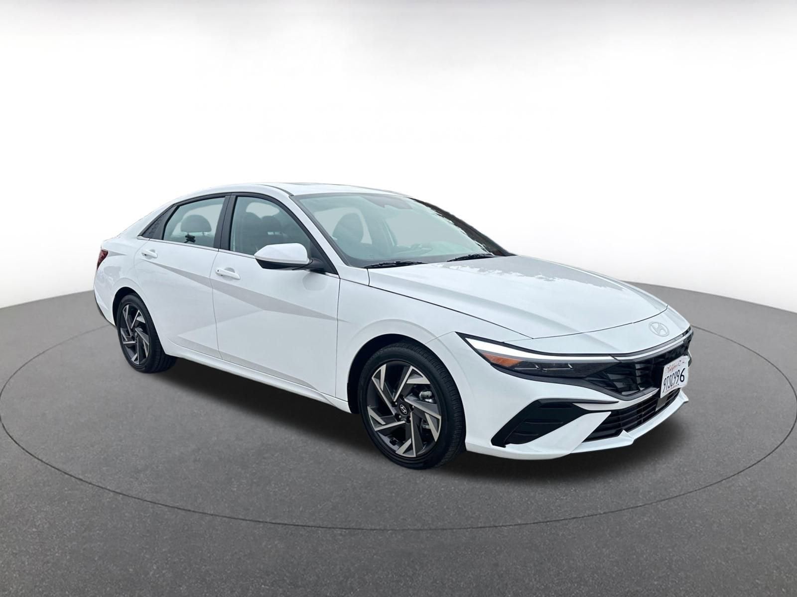 Thumbnail: 2025 Hyundai Elantra - 1