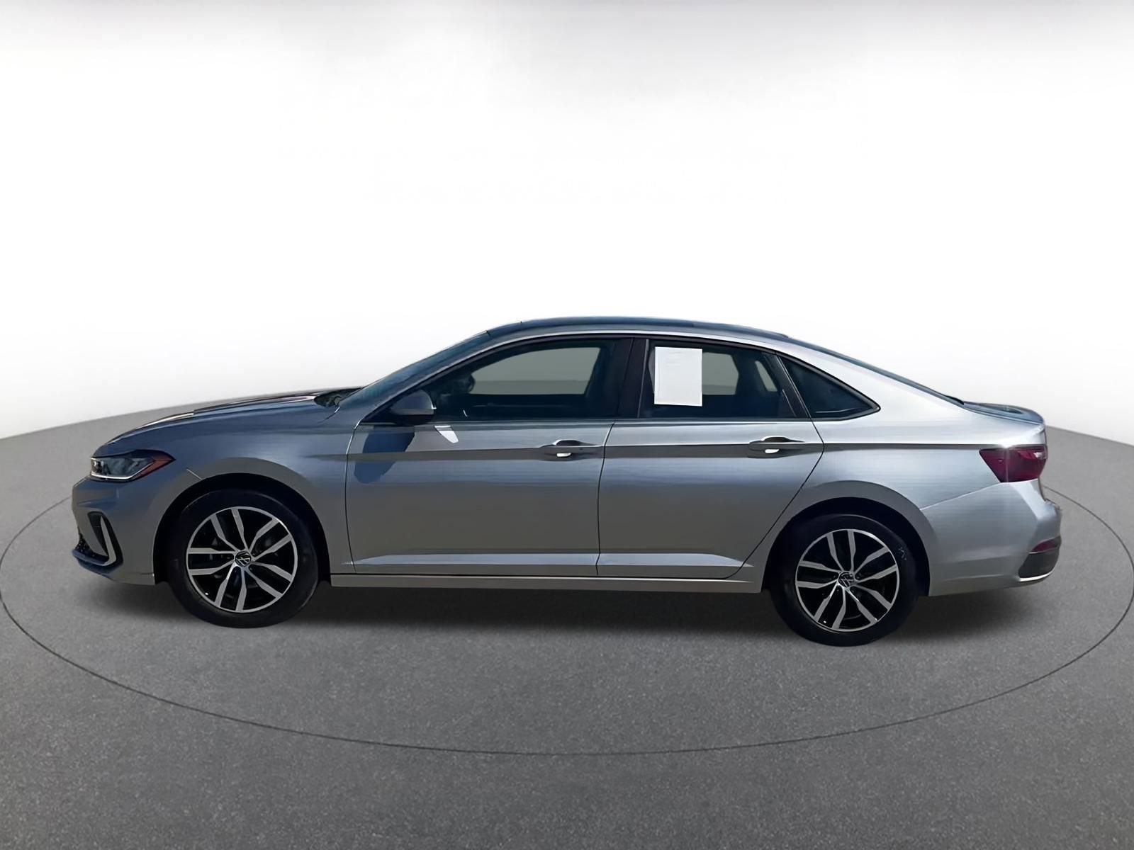 Thumbnail: 2025 Volkswagen Jetta - 11