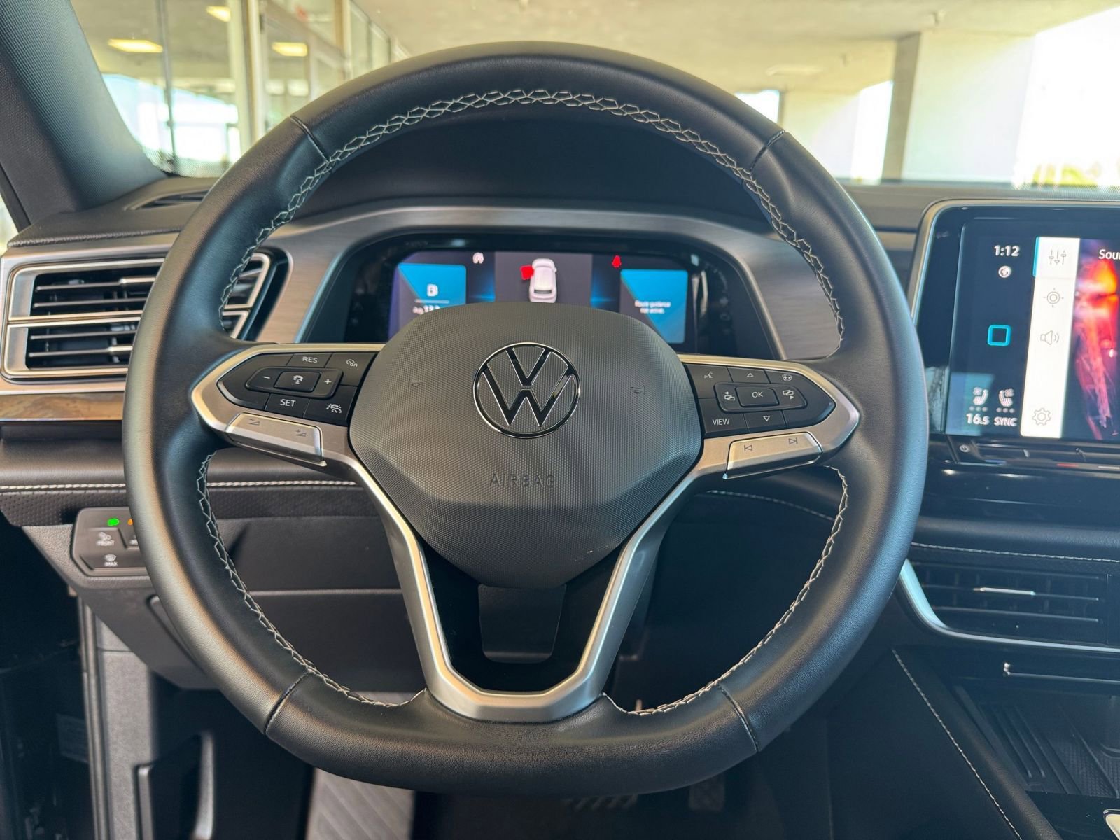 Thumbnail: 2025 Volkswagen Atlas - 30