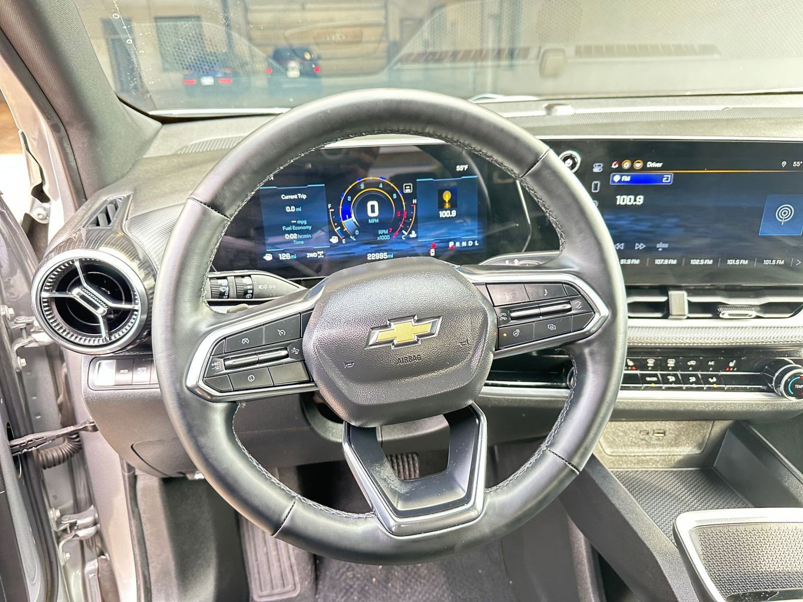 Thumbnail: 2025 Chevrolet Equinox - 28