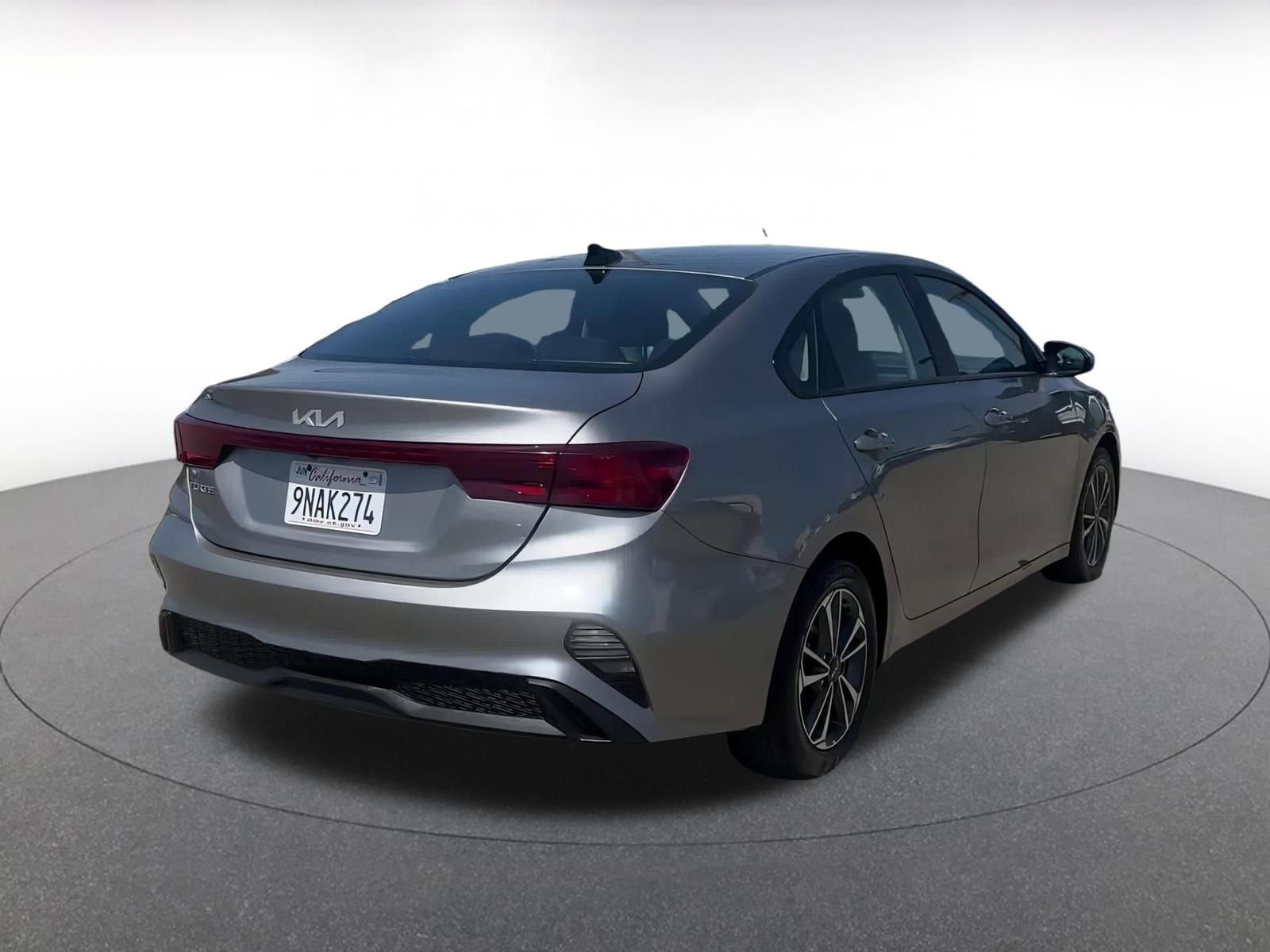 Thumbnail: 2024 Kia Forte - 13