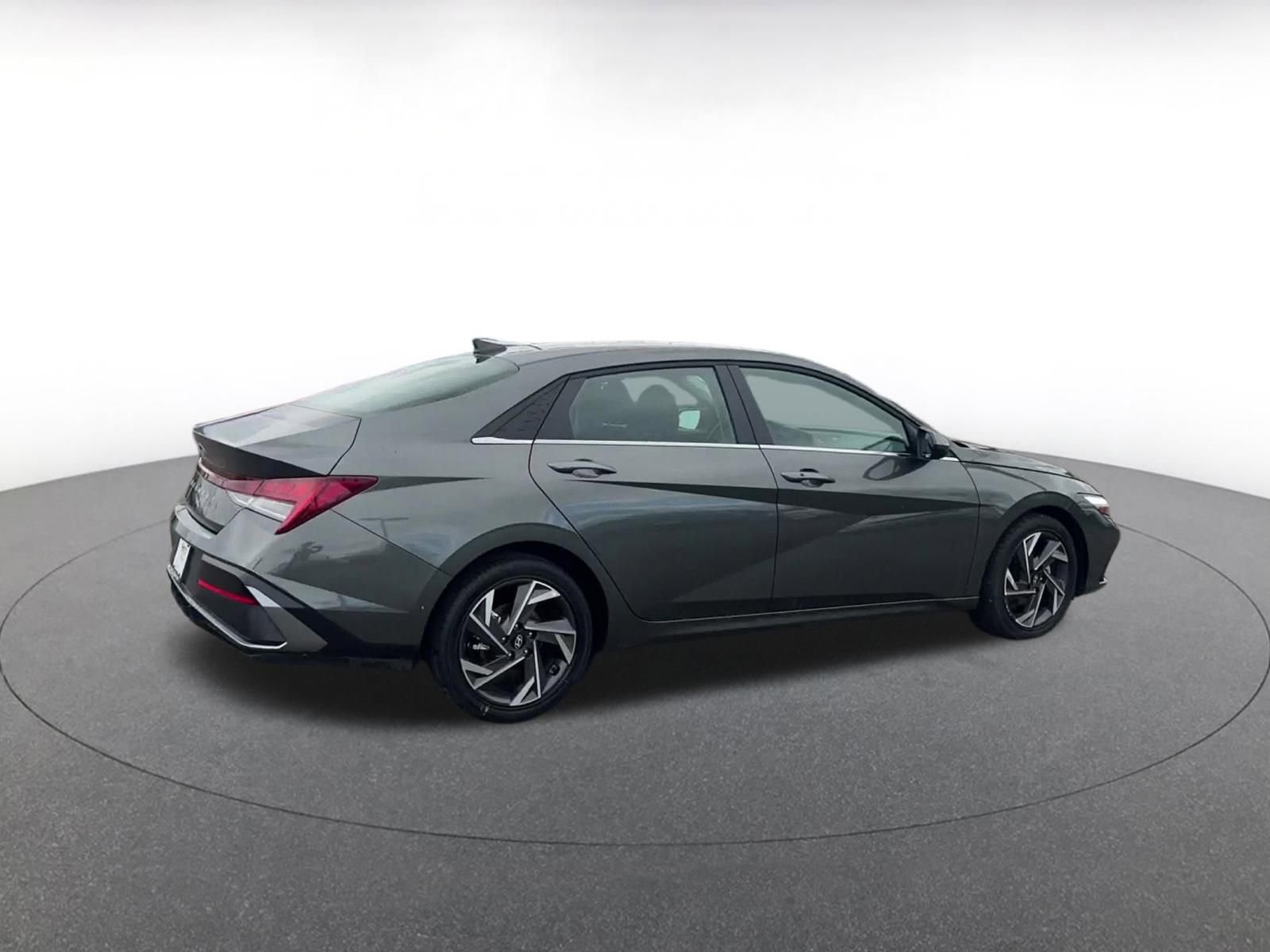 Thumbnail: 2025 Hyundai Elantra - 14