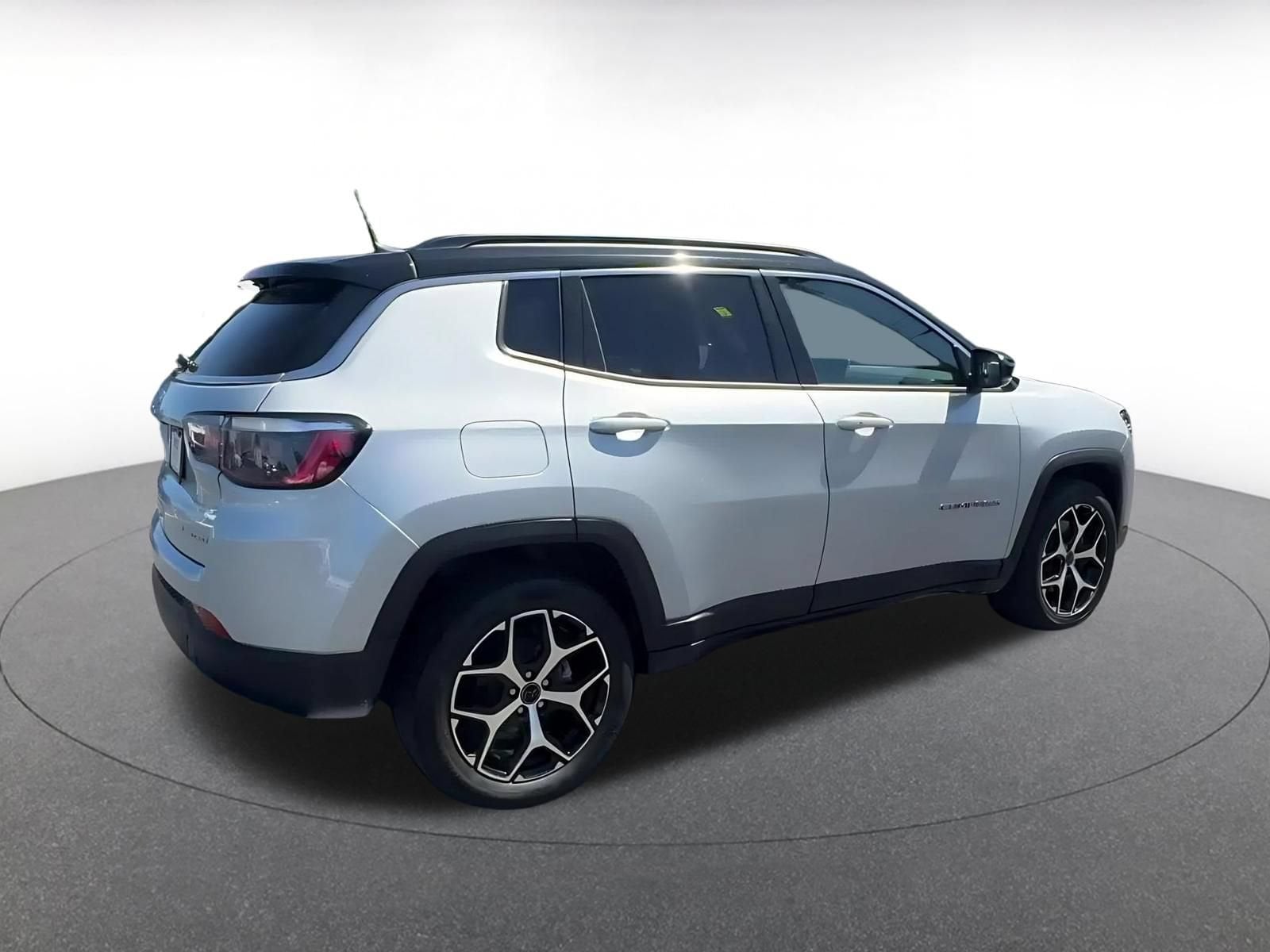 Thumbnail: 2025 Jeep Compass - 15