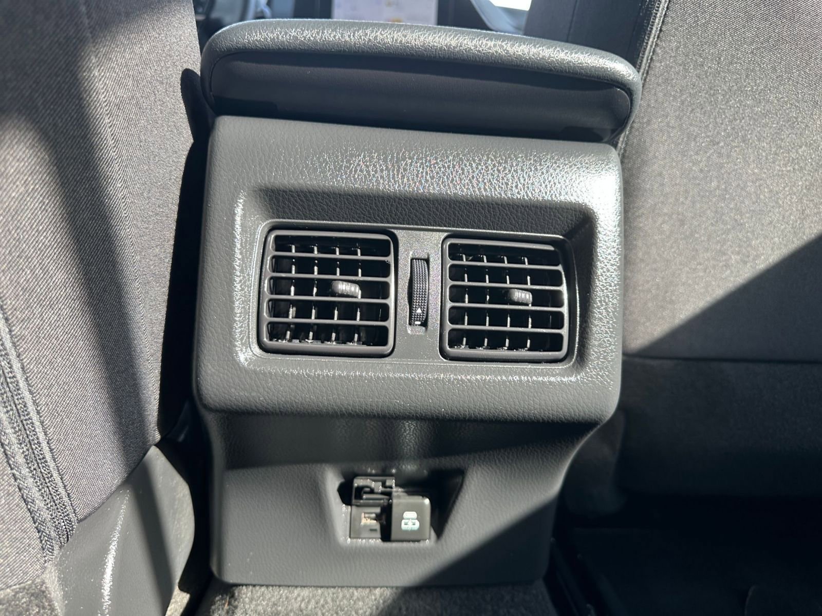 Thumbnail: 2025 Toyota Camry - 24