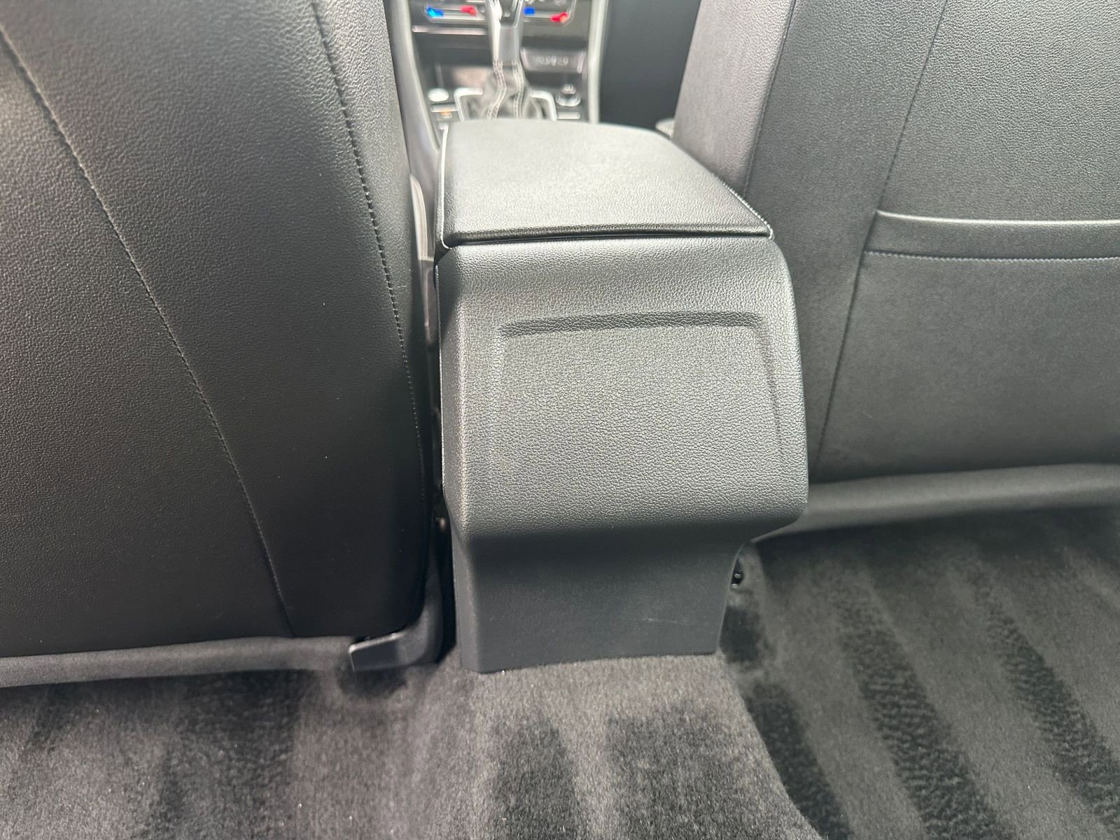 Thumbnail: 2025 Volkswagen Jetta - 27