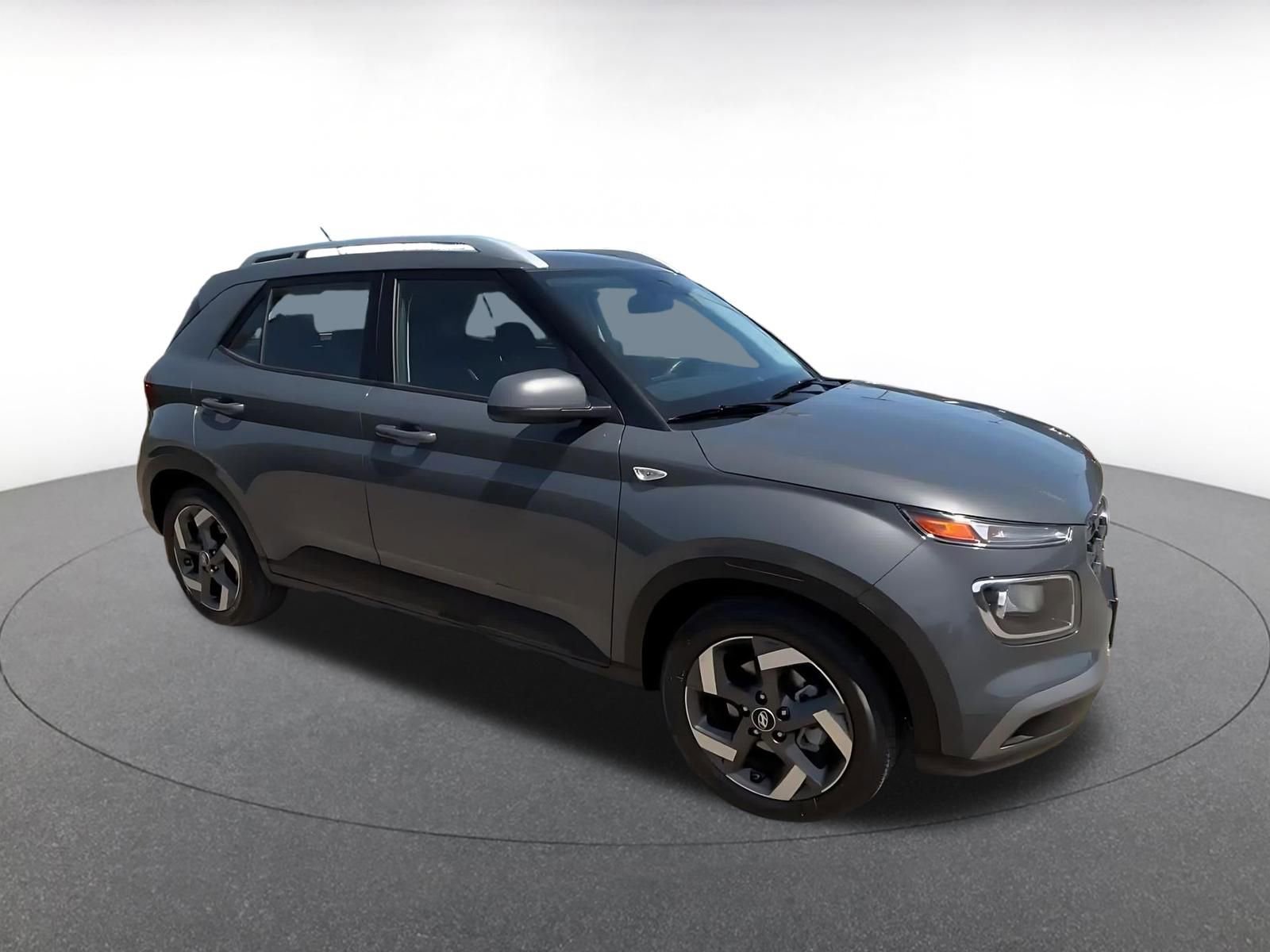 Thumbnail: 2025 Hyundai Venue - 2