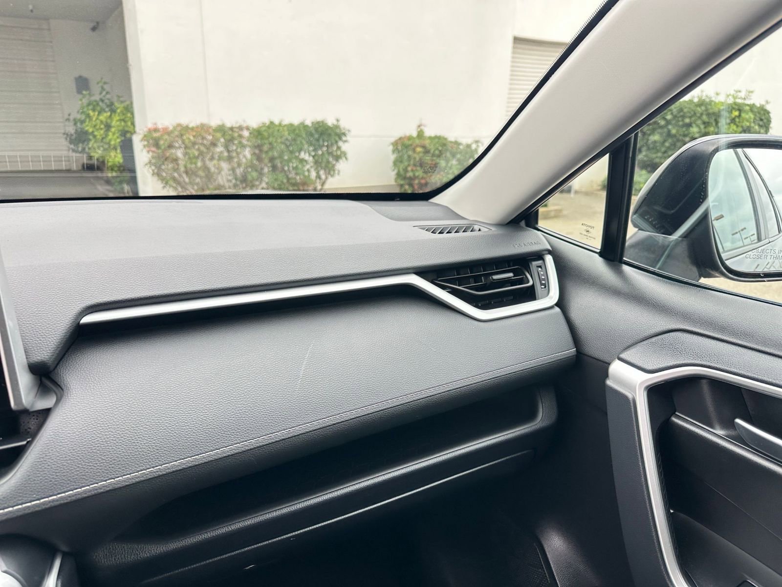 Thumbnail: 2025 Toyota RAV4 - 35