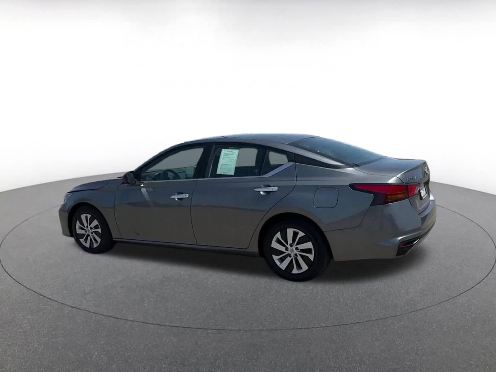 Thumbnail: 2024 Nissan Altima - 10