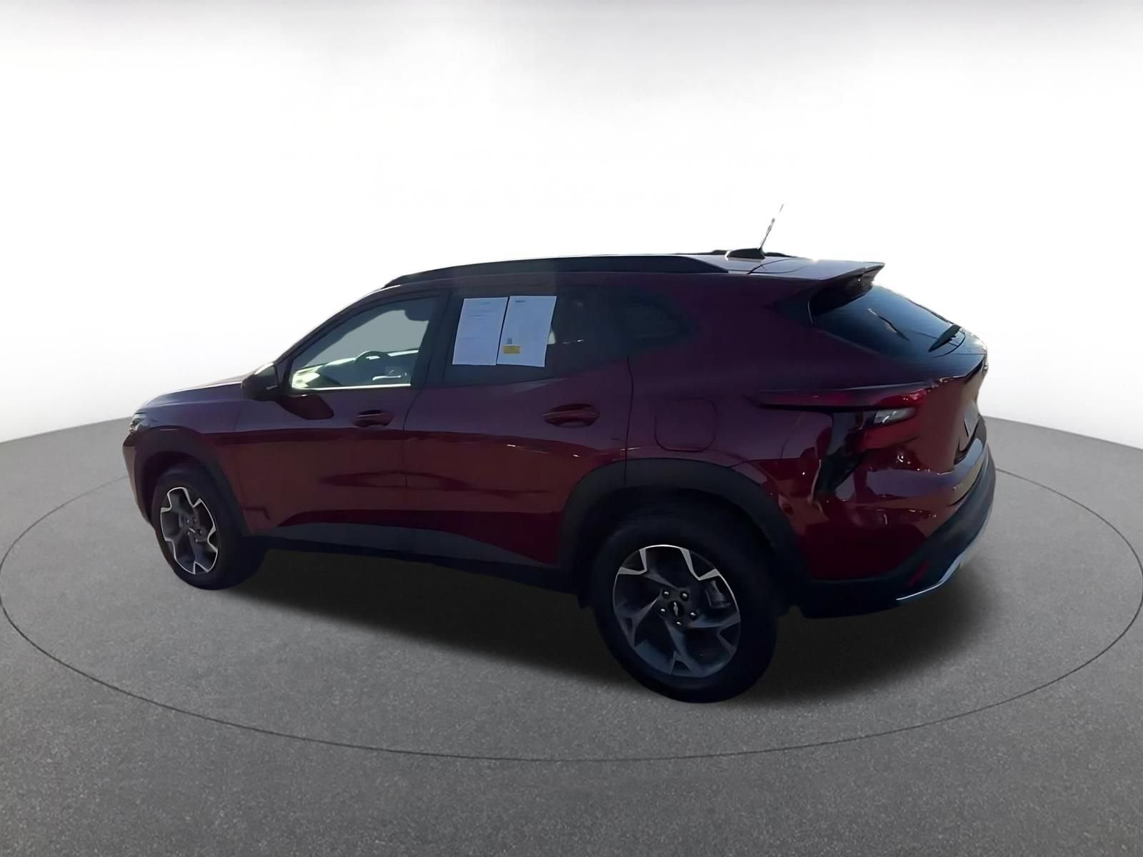 Thumbnail: 2025 Chevrolet Trax - 9