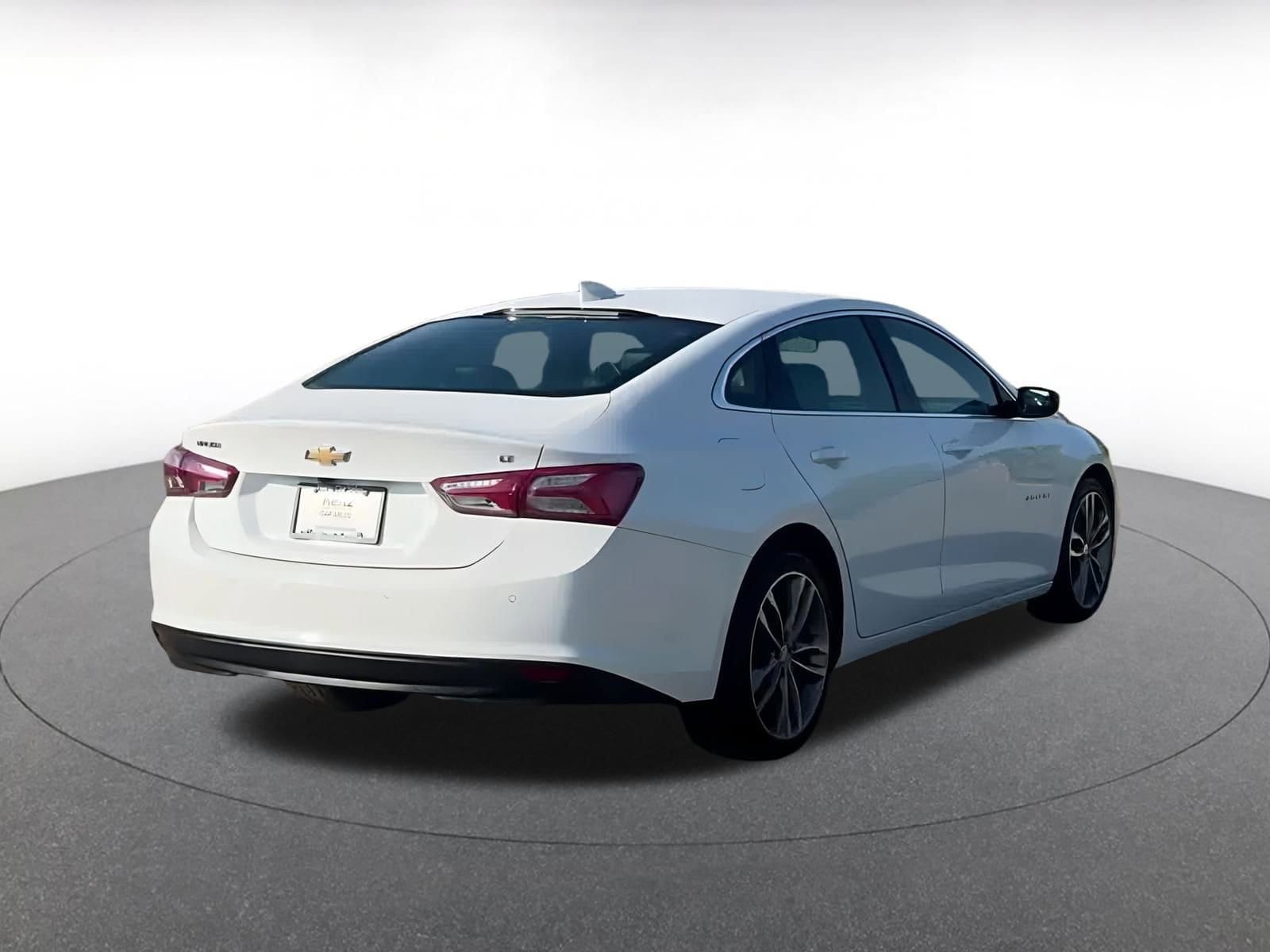 Thumbnail: 2024 Chevrolet Malibu - 14