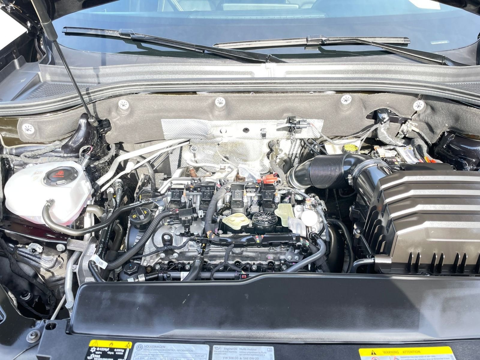 Thumbnail: 2025 Volkswagen Atlas - 32