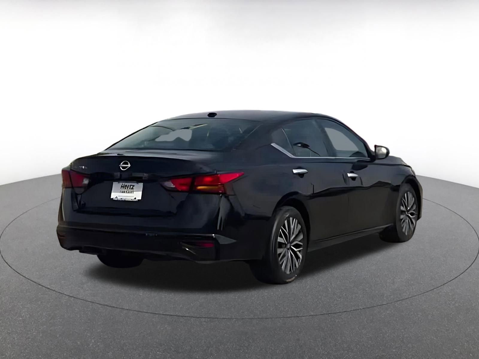 Thumbnail: 2025 Nissan Altima - 11