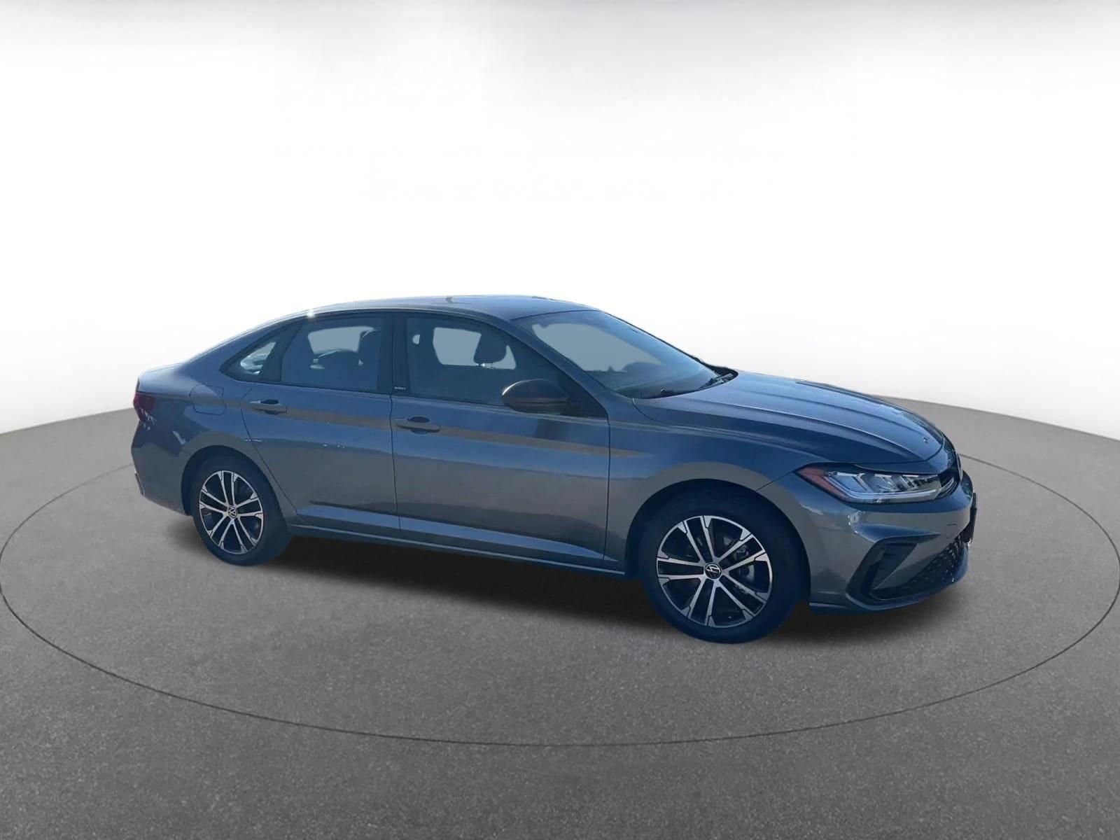 Thumbnail: 2025 Volkswagen Jetta - 2