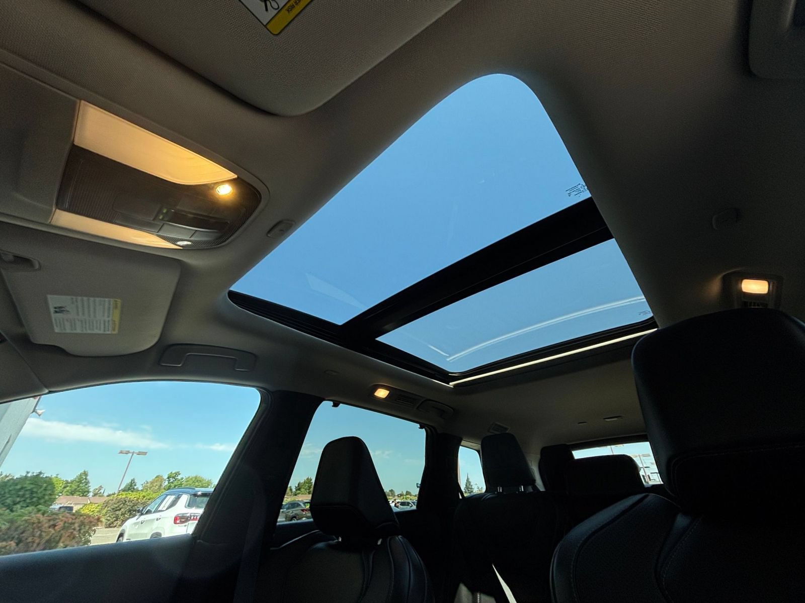 Thumbnail: 2026 INFINITI QX60 - 32