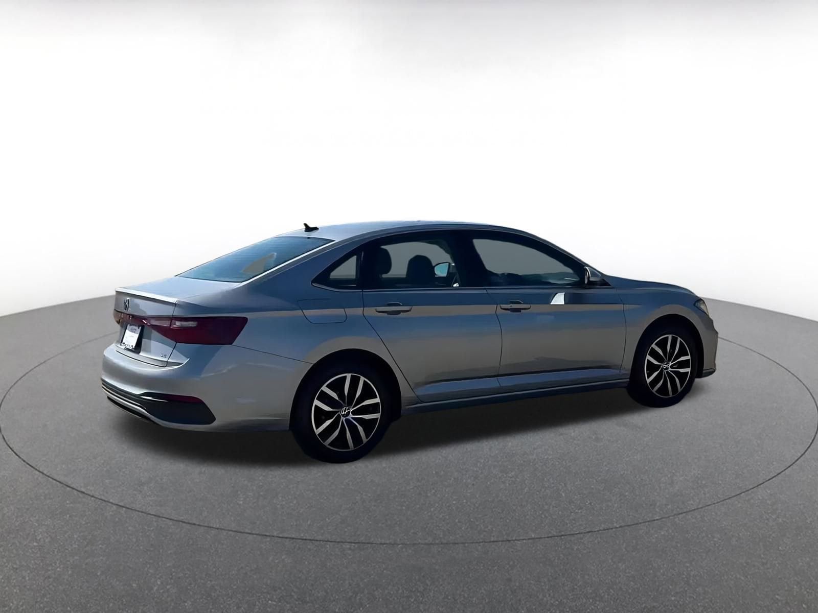 Thumbnail: 2025 Volkswagen Jetta - 15