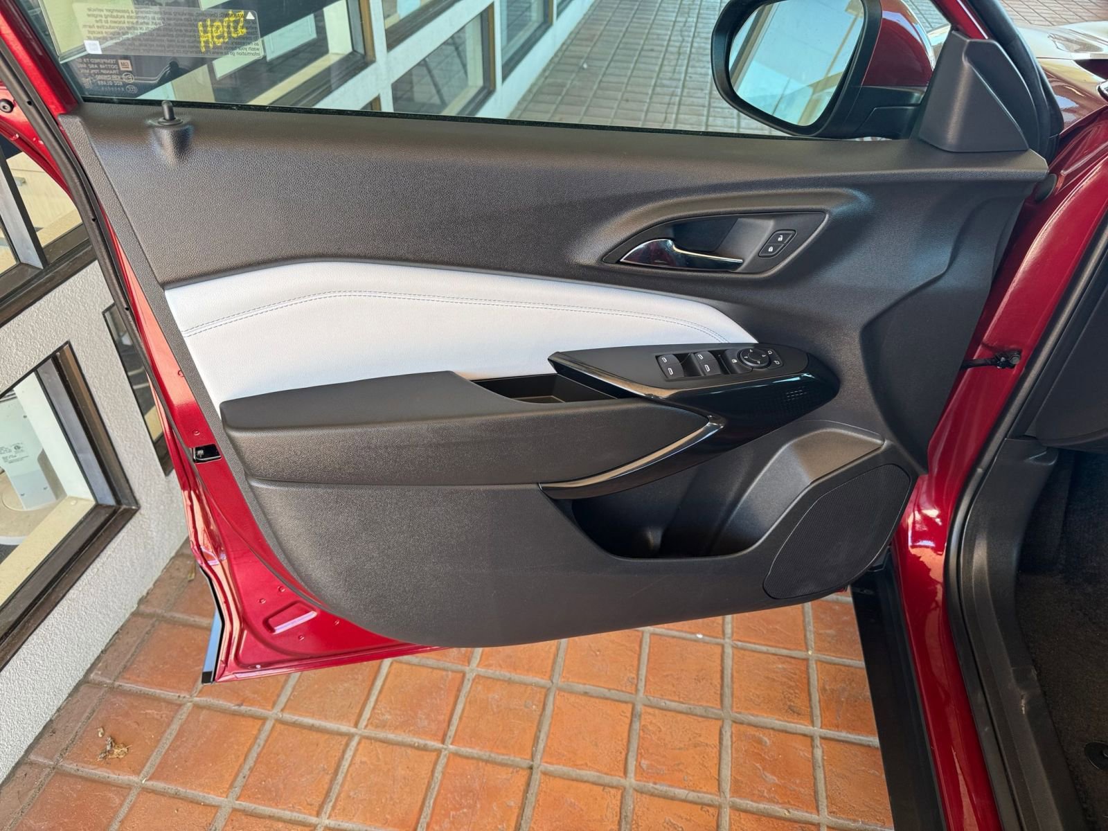 Thumbnail: 2025 Chevrolet Trax - 18