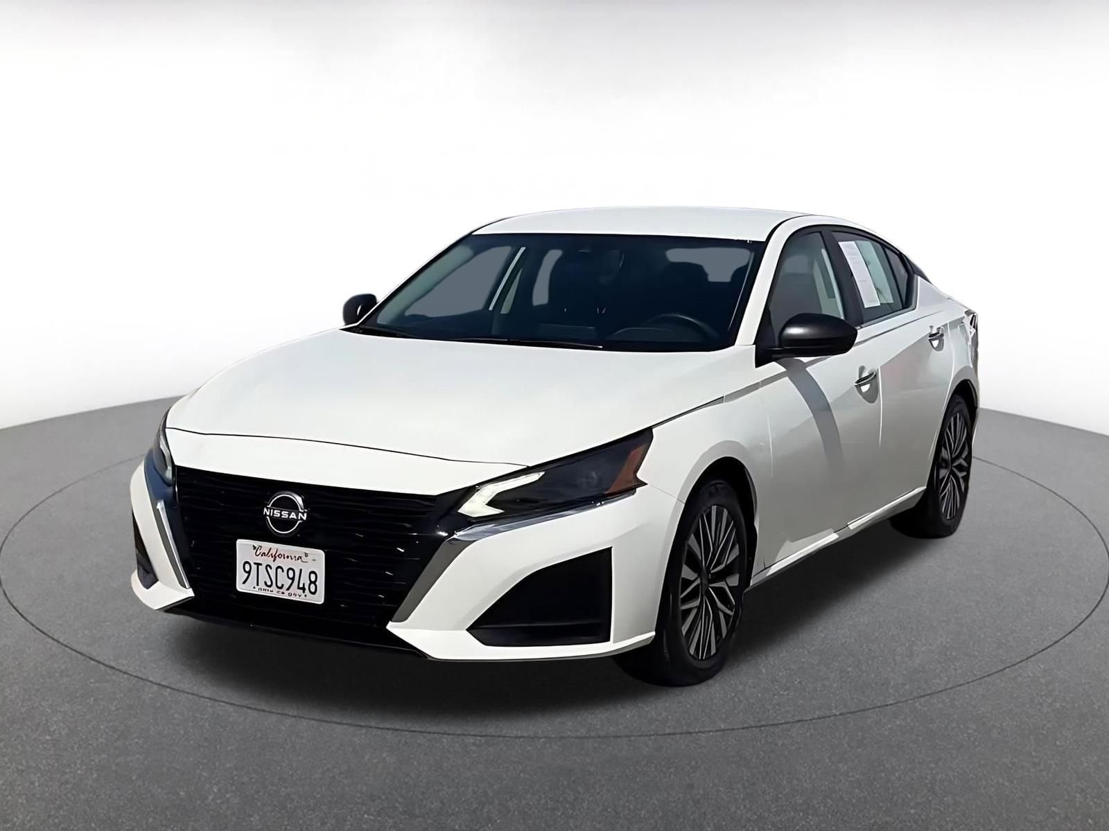 Thumbnail: 2025 Nissan Altima - 7