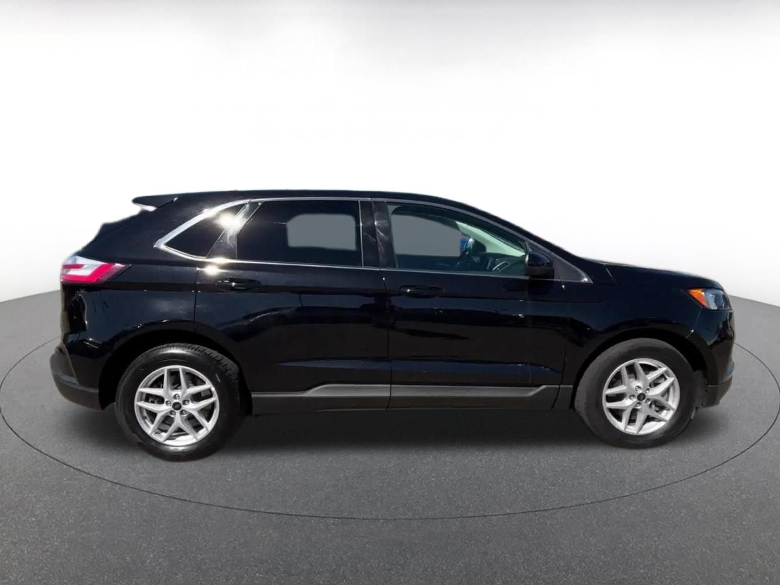 Thumbnail: 2024 Ford Edge - 13