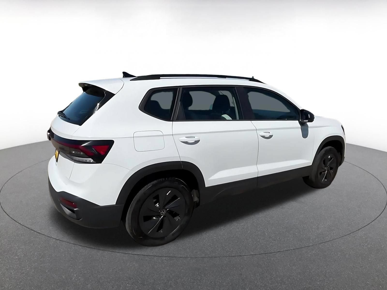 Thumbnail: 2026 Volkswagen Taos - 15