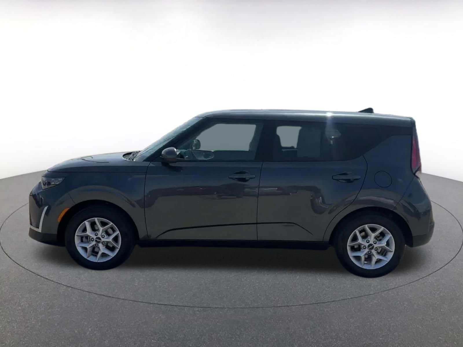2024 Kia Soul LX 8