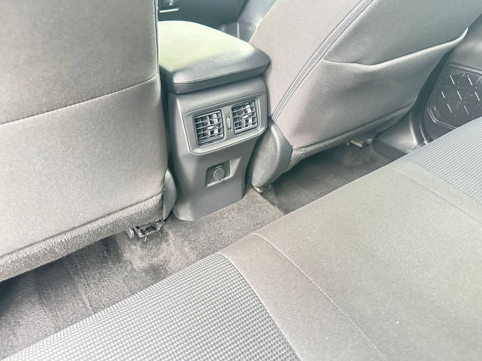 Thumbnail: 2025 Toyota RAV4 - 24