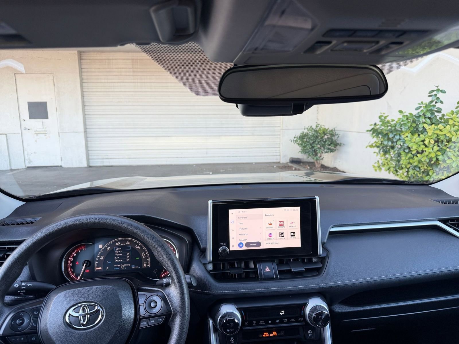 Thumbnail: 2025 Toyota RAV4 - 35