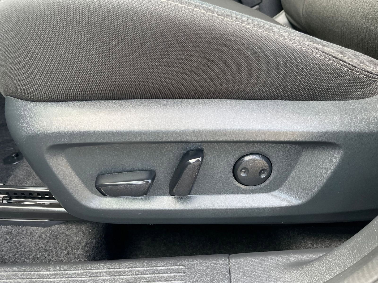 Thumbnail: 2025 Nissan Rogue - 22