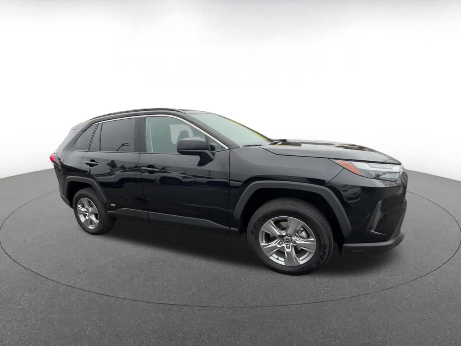 Thumbnail: 2025 Toyota RAV4 - 2