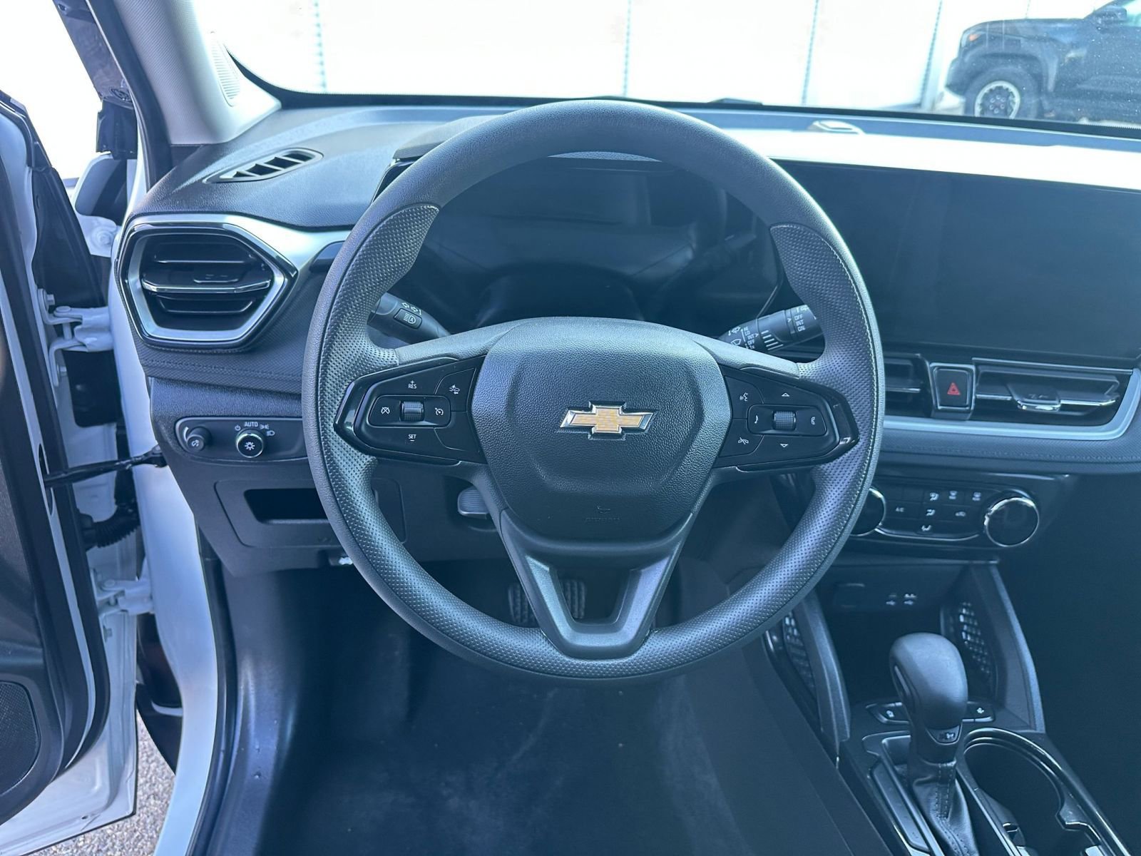 Thumbnail: 2025 Chevrolet TrailBlazer - 28