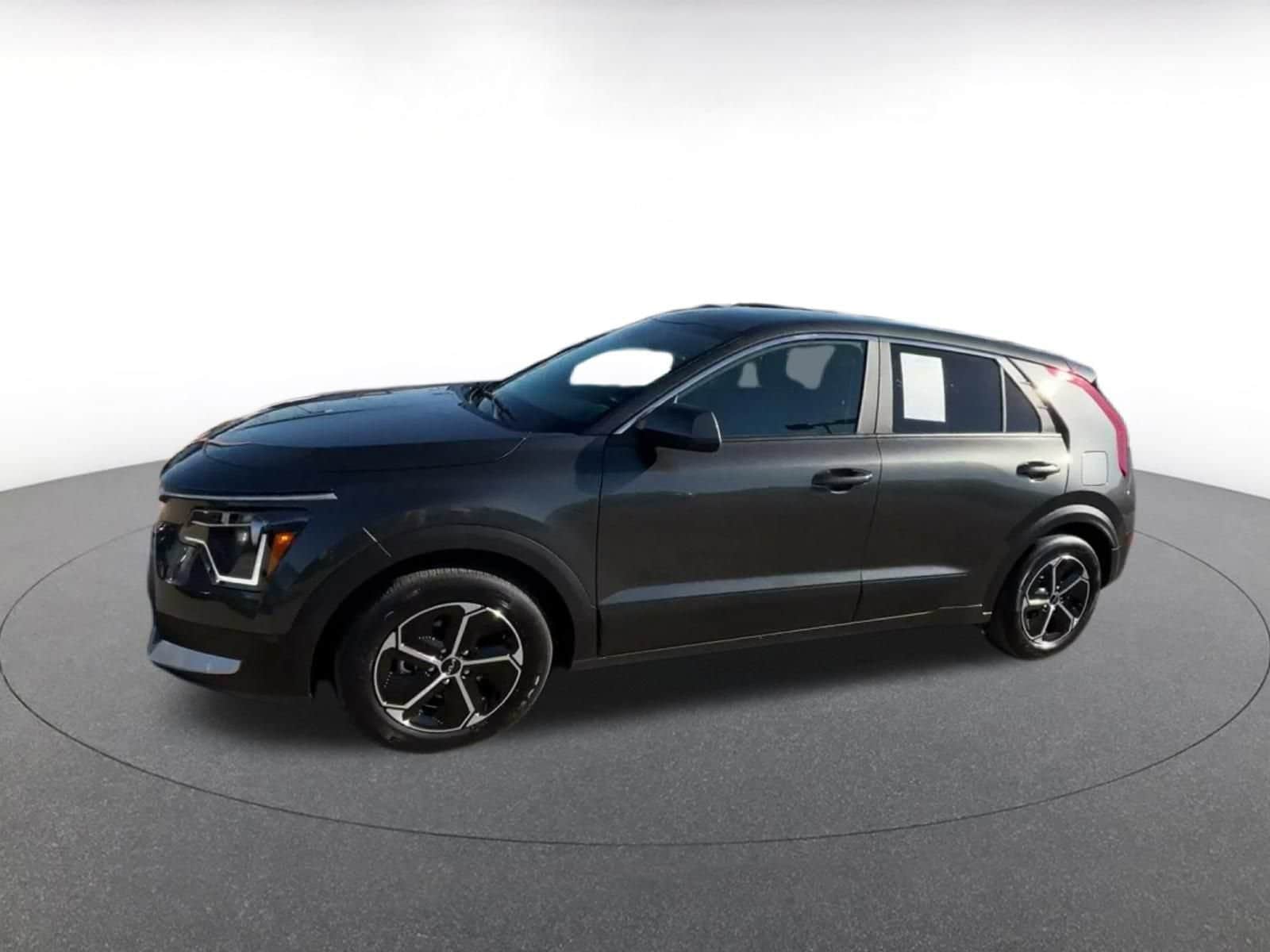 Thumbnail: 2026 Kia Niro - 6