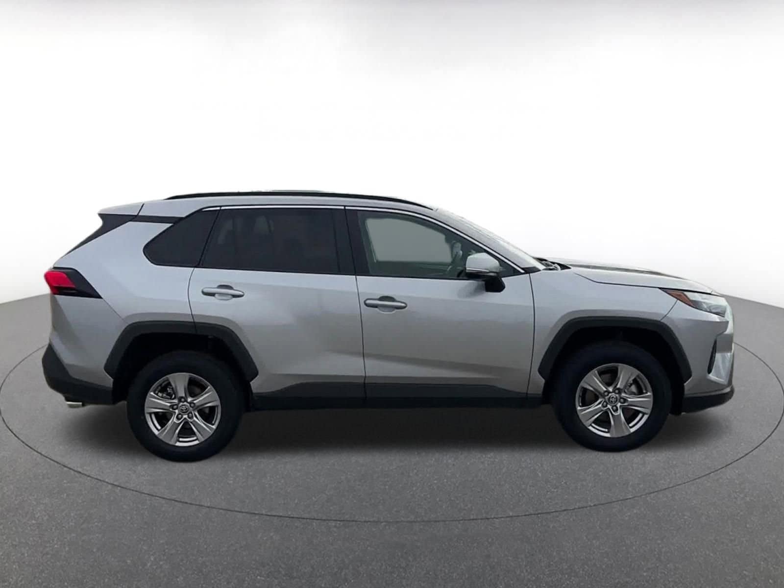 Thumbnail: 2025 Toyota RAV4 - 16