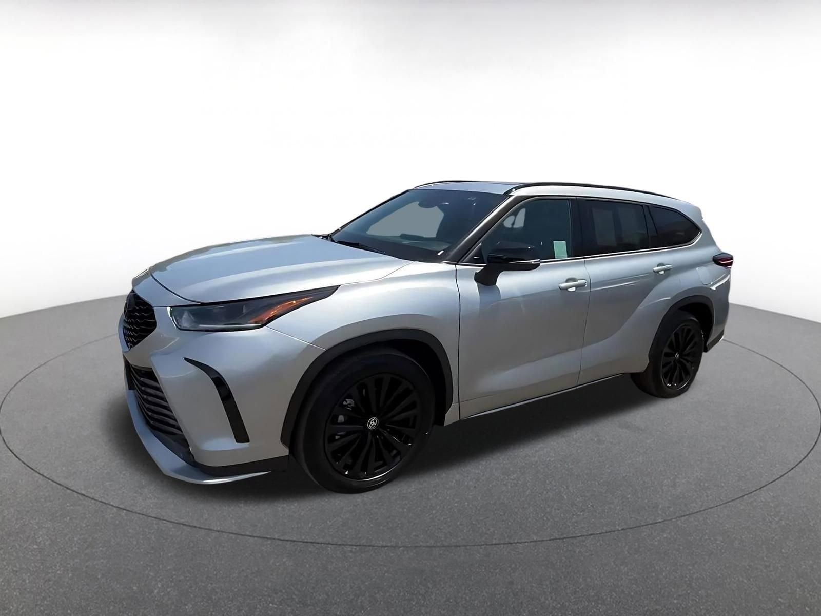 Thumbnail: 2025 Toyota Highlander - 8